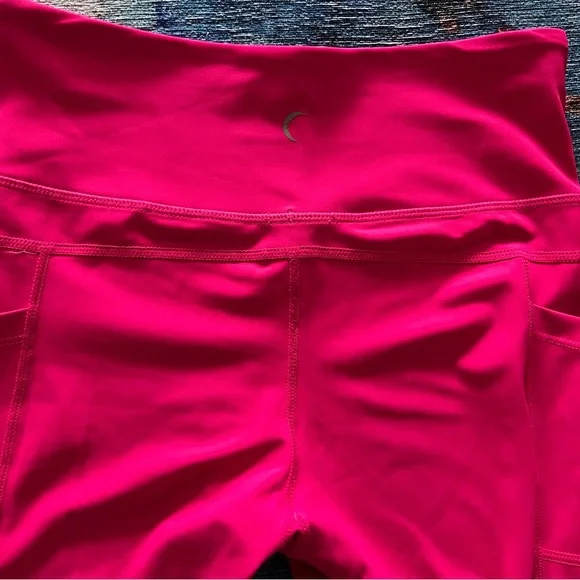 Like new zyia bright pink leggings - Picture 4 of 5